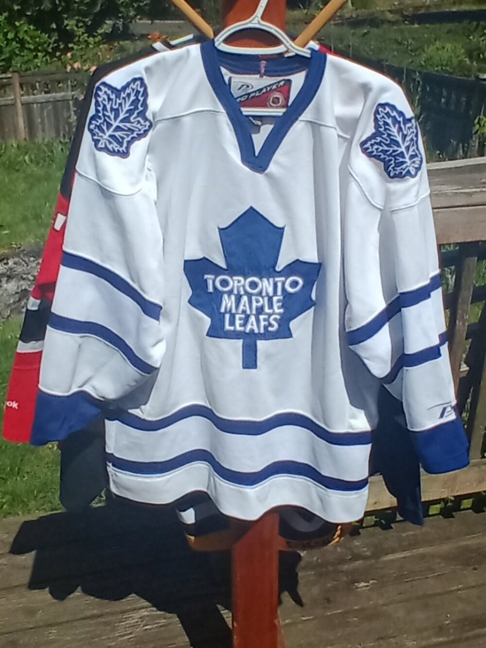 Toronto Maple Leafs Pro Player NHL hockey jersey